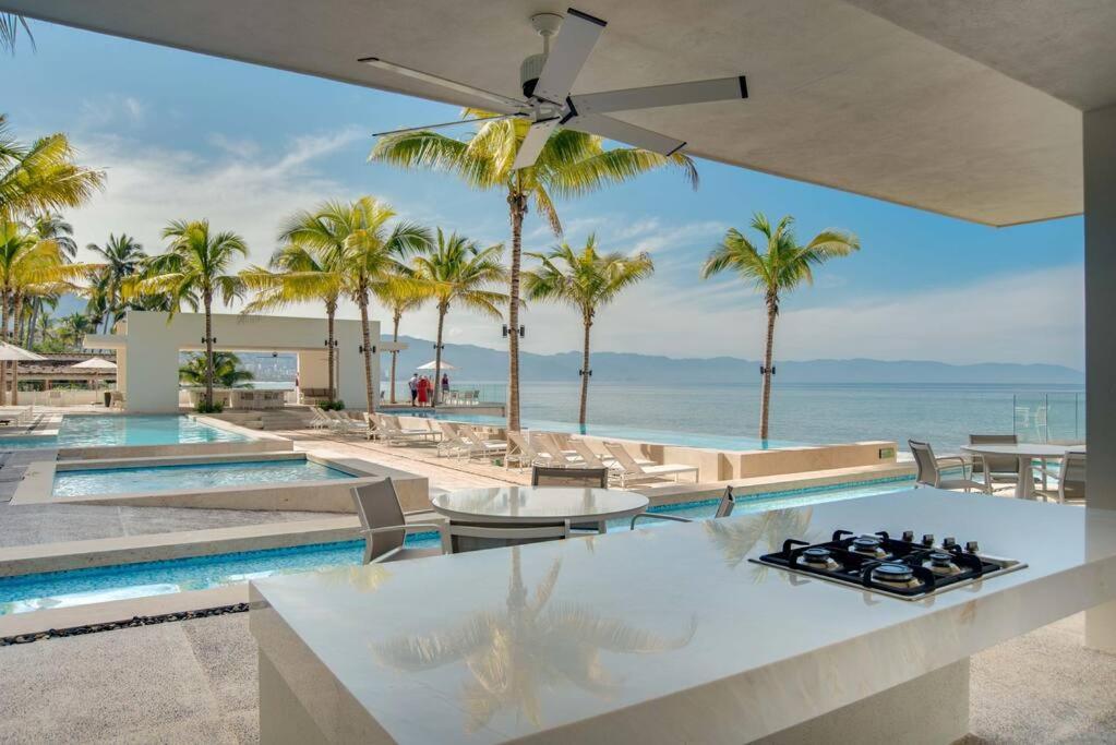 Harbor 3008 Amazing Beach Front Condo By Moikkarentals Puerto Vallarta Kültér fotó